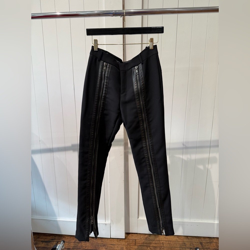 Gucci Black Pants with Zipper Details